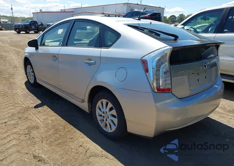 2013 Toyota Prius Plug-In z USA, uszkodzony, nr VIN JTDKN3DP3D3038247